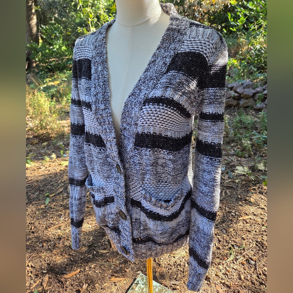 Abercrombie & Fitch‎ Black and Gray Striped Cardigan - Picture 3 of 6